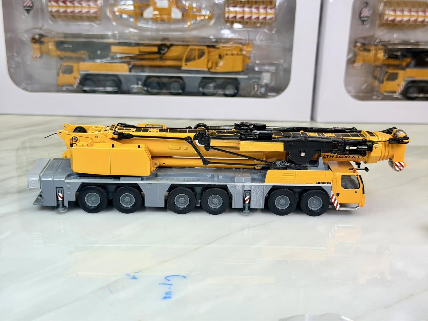 LIEBHERR LTM 1400-6.1 [WSI 74-1001]