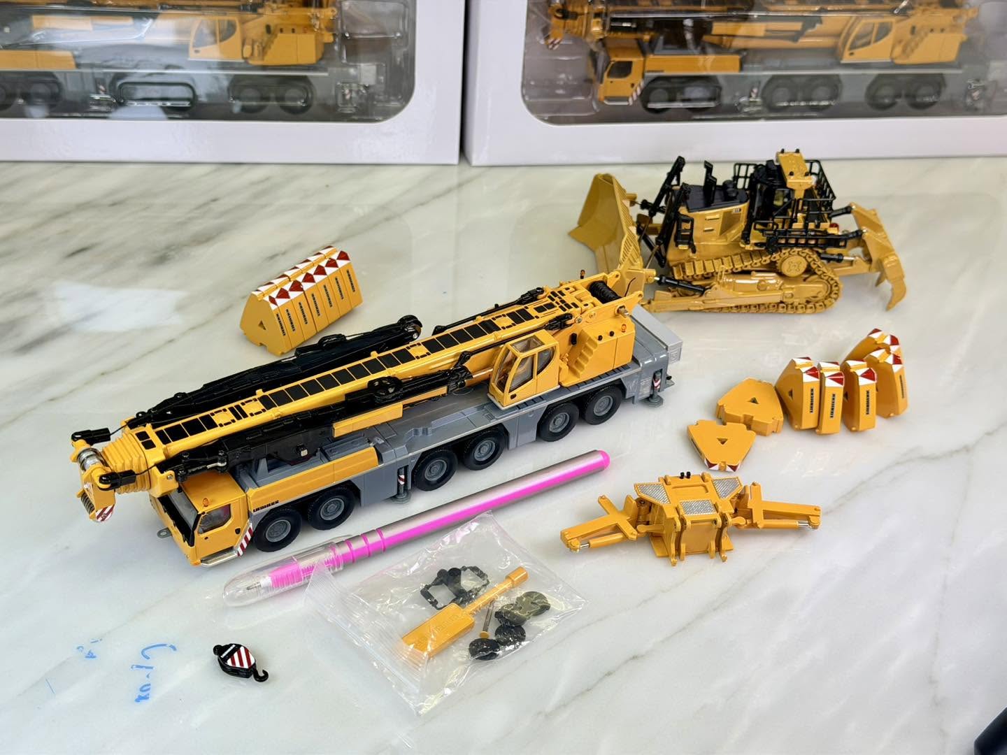 LIEBHERR LTM 1400-6.1 [WSI 74-1001]