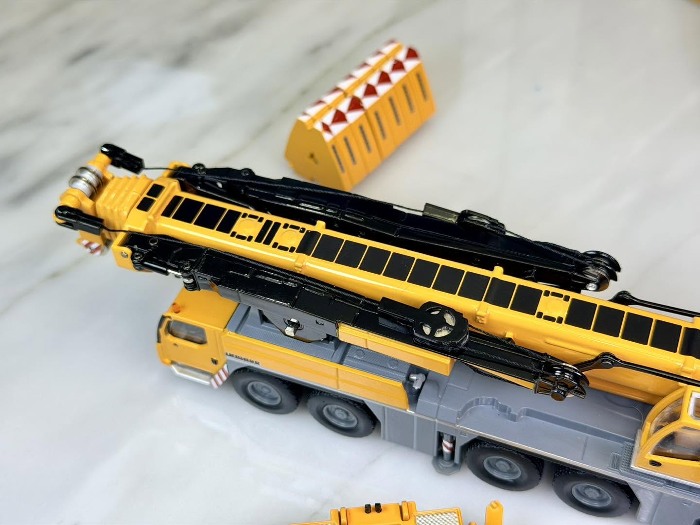 LIEBHERR LTM 1400-6.1 [WSI 74-1001]